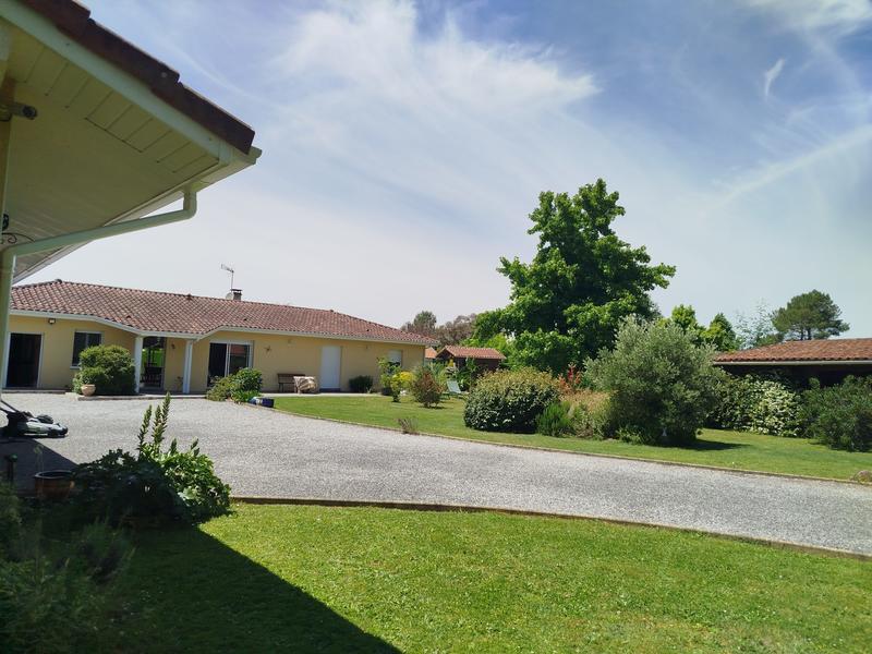 Maison contemporaine - 147 m² - 8 pièces