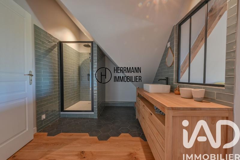 Maison - 215 m² - 6 pièces