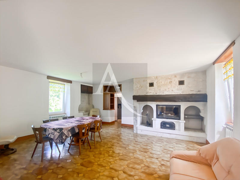 Maison - 180 m² - 6 pièces