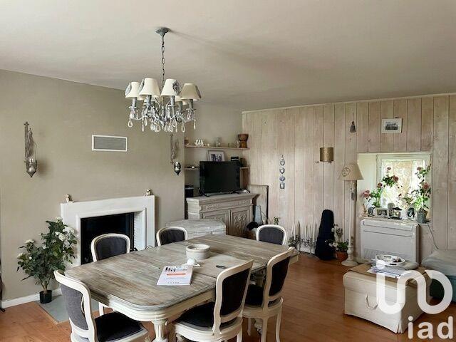 Maison - 245 m² - 10 pièces