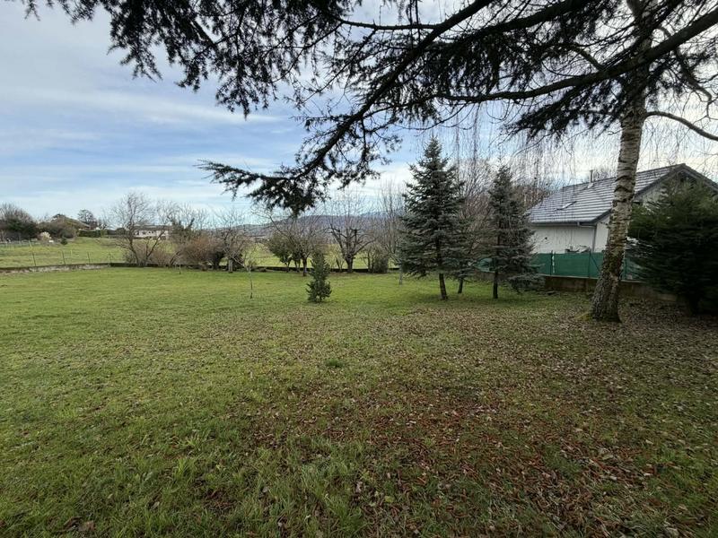 Terrain - 676 m²