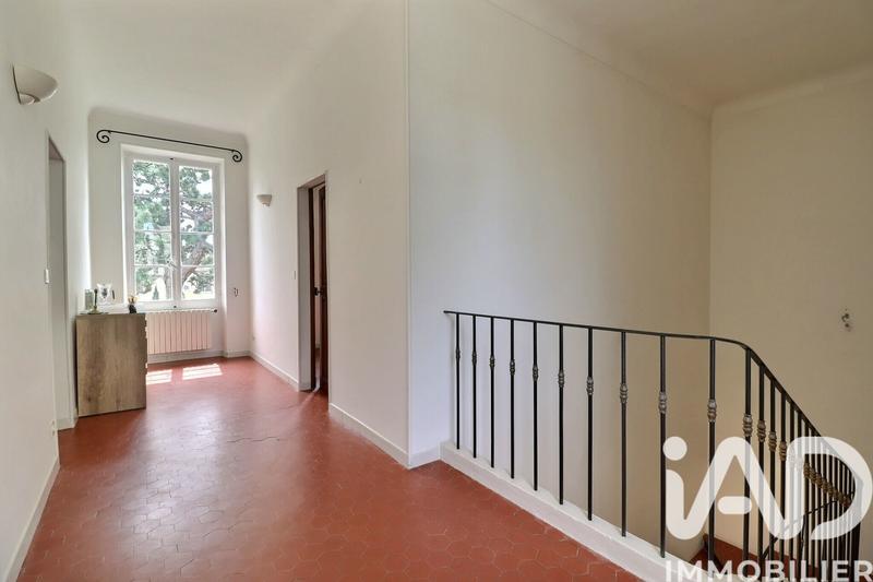 Maison - 180 m² - 7 pièces