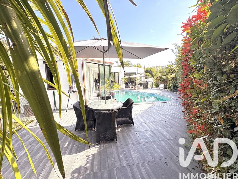 Maison de maîtres - 220 m² - 6 pièces