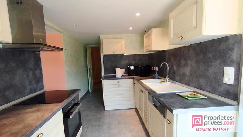 Maison - 272 m² - 12 pièces