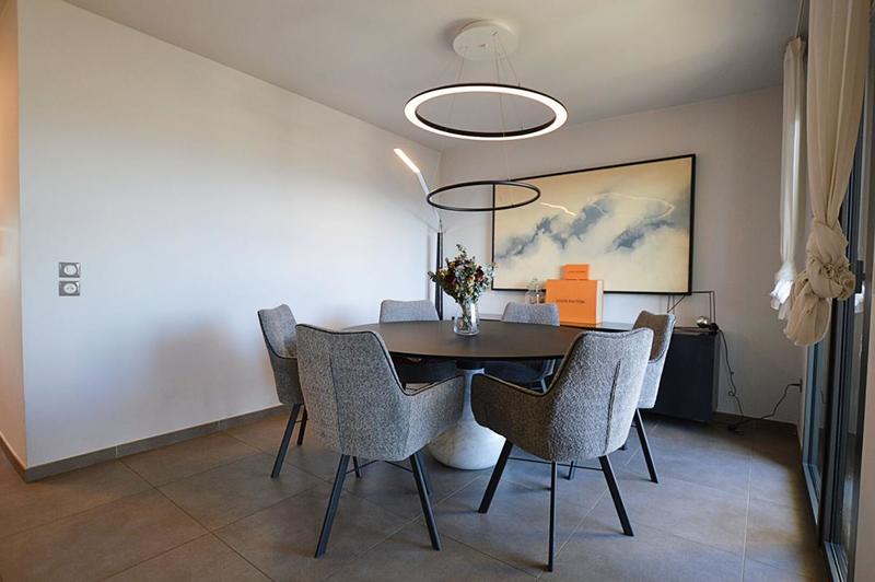 Appartement - 144 m² - 6 pièces