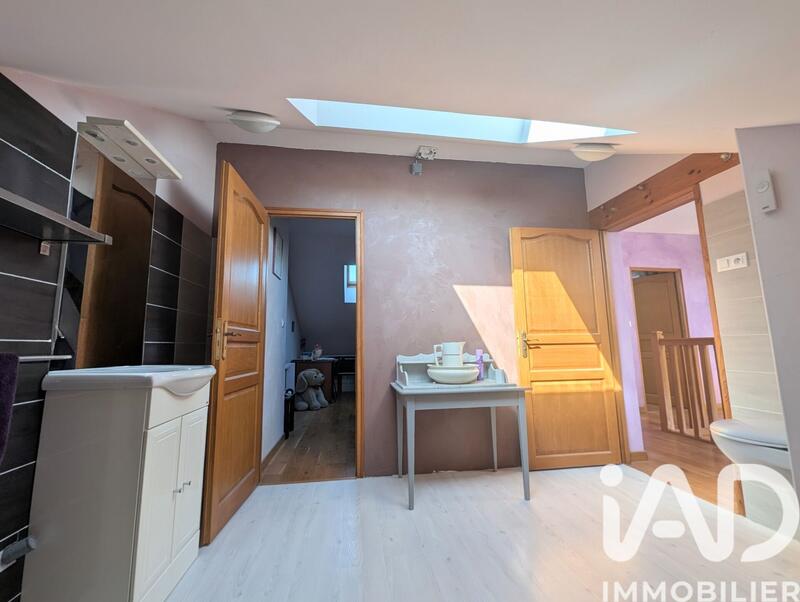 Maison - 227 m² - 8 pièces