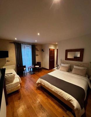 Maison - 399 m² - 11 pièces