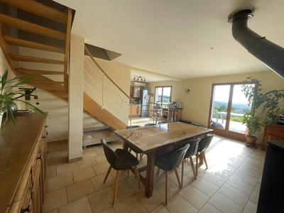 Maison - 108 m² - 4 pièces