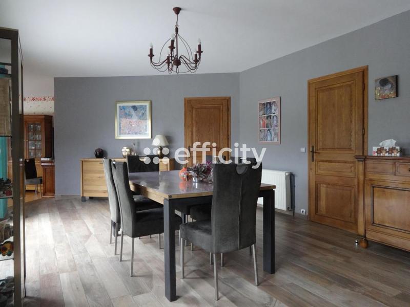 Maison - 260 m² - 12 pièces