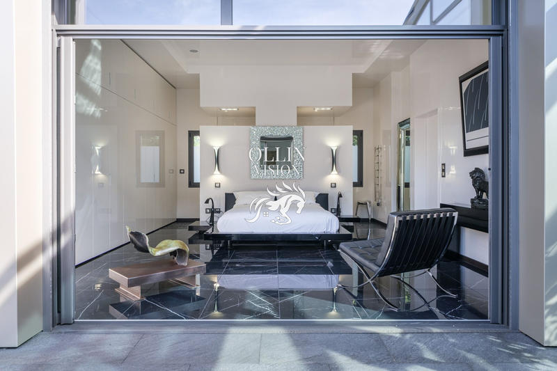 Villa - 230 m² - 8 pièces