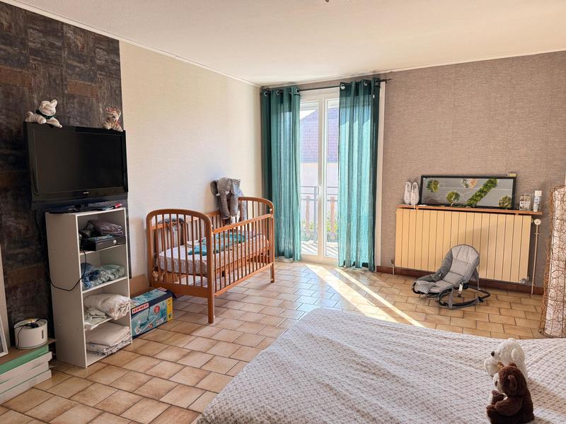 Maison - 224 m² - 7 pièces