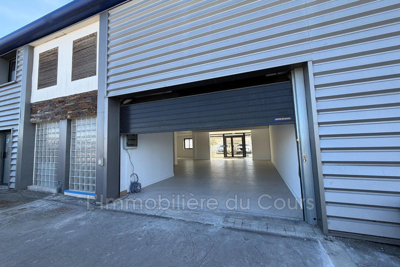 Local commercial - 200 m²