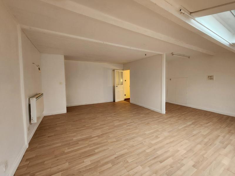 Maison de ville - 240 m² - 5 pièces