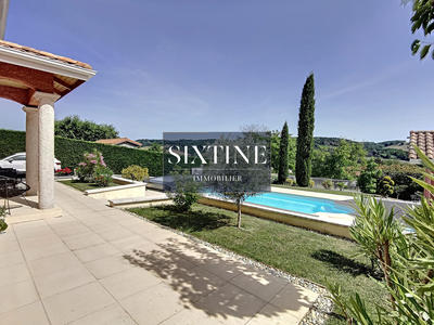 Villa - 149 m² - 8 pièces