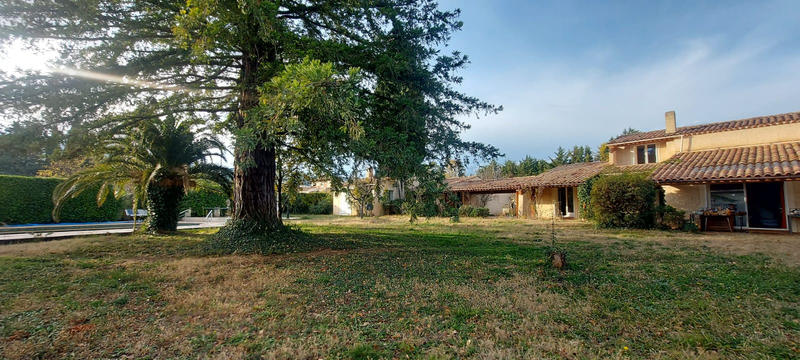 Maison - 206 m² - 7 pièces