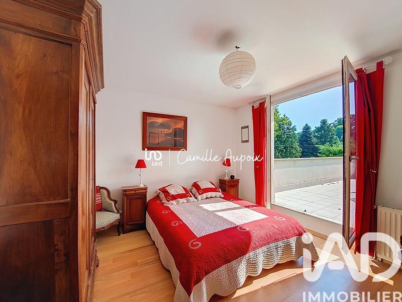 Maison - 247 m² - 10 pièces