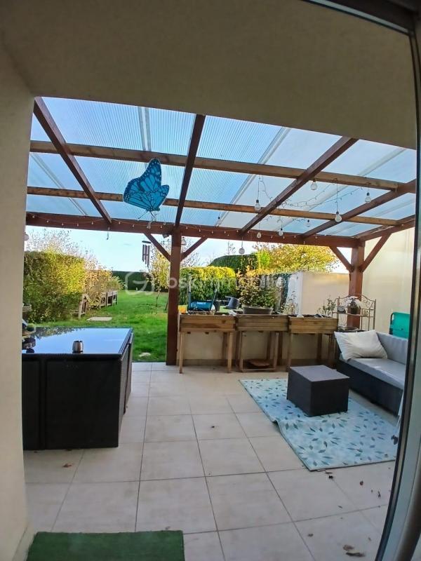 Maison - 270 m² - 9 pièces