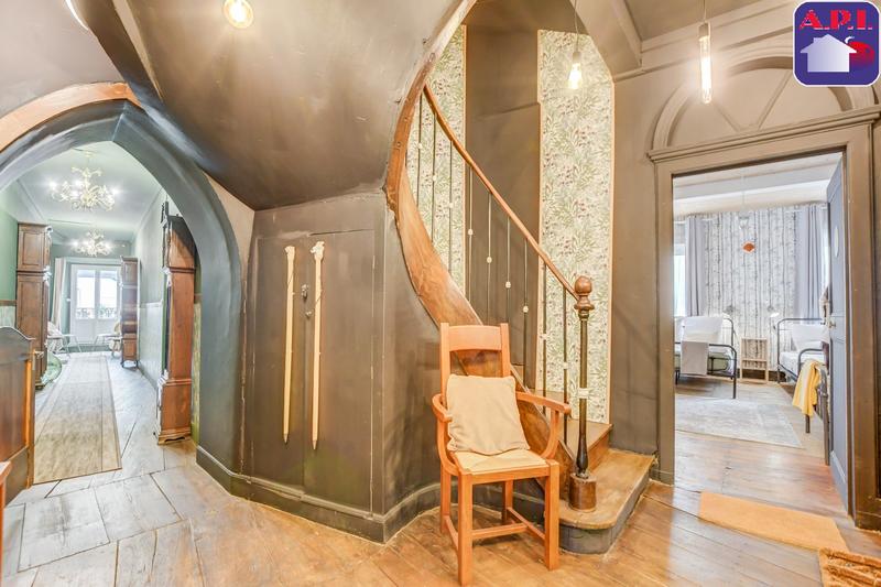 Maison - 433 m² - 14 pièces