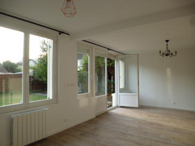 Maison - 75 m² - 5 pièces