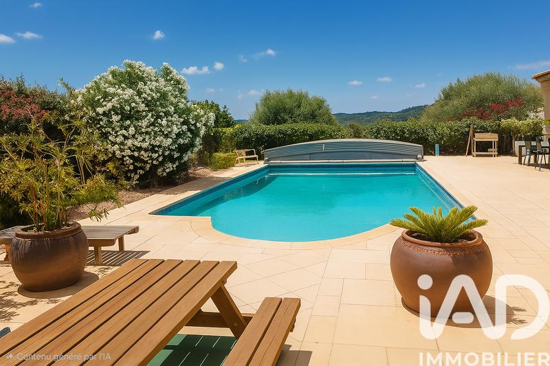 Maison - 300 m² - 7 pièces