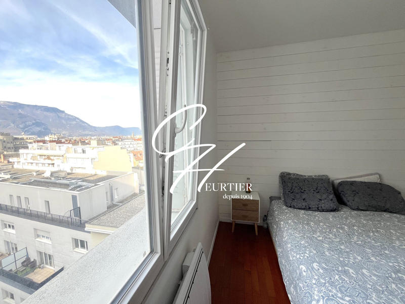 Appartement - 81 m² - 4 pièces