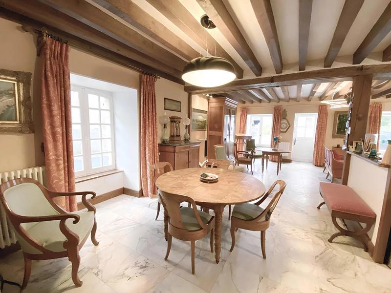 Maison - 343 m² - 12 pièces