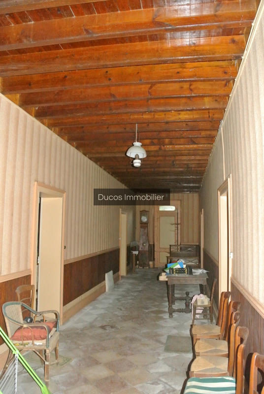 Maison - 360 m² - 8 pièces