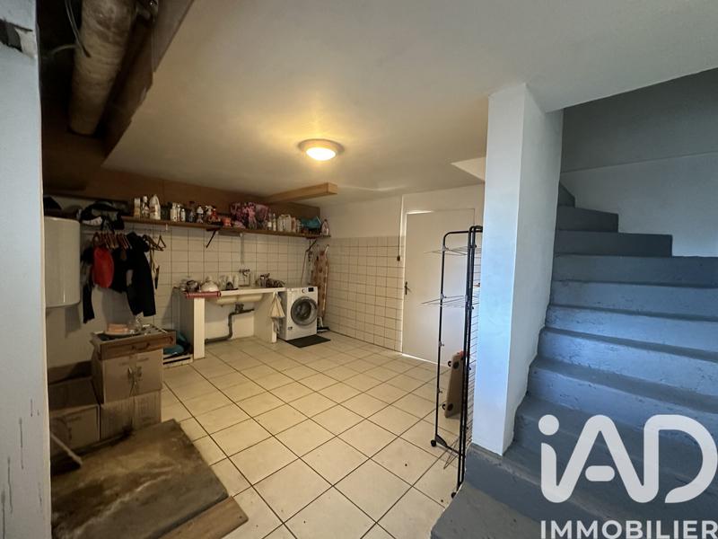 Maison - 93 m² - 8 pièces