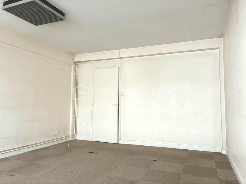 Appartement - 165 m² - 9 pièces