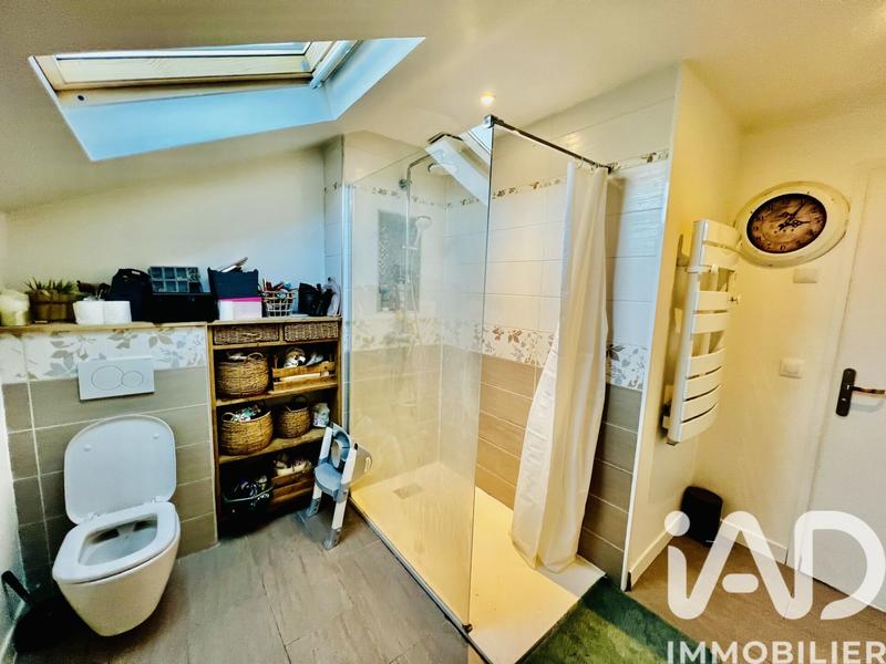 Maison - 99 m² - 5 pièces