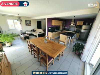 Maison - 143 m² - 8 pièces