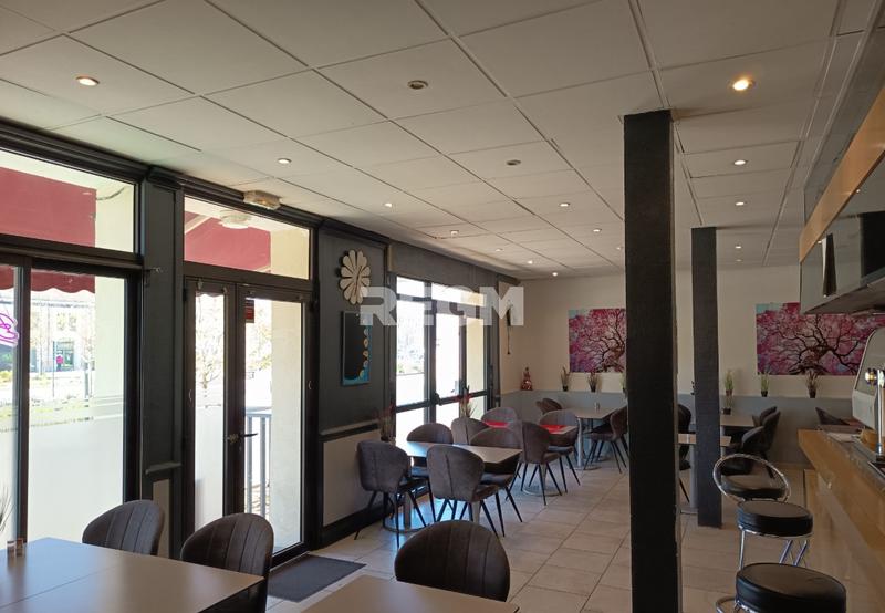 Local commercial - 645 m²