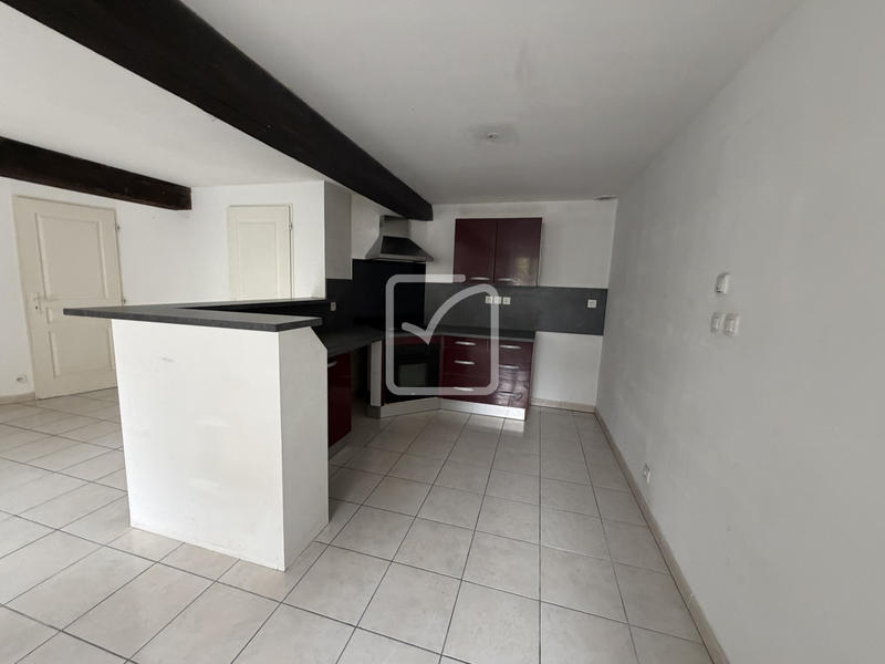 Maison - 217 m² - 9 pièces