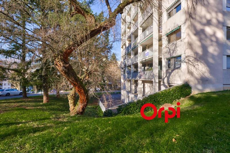 Appartement - 65 m² - 2 pièces