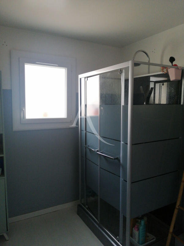 Maison - 99 m² - 4 pièces