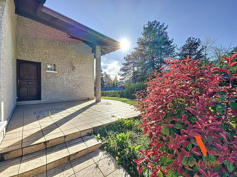 Maison - 201 m² - 7 pièces