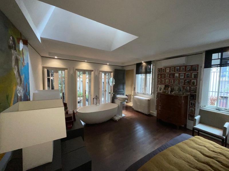 Maison - 232 m² - 6 pièces