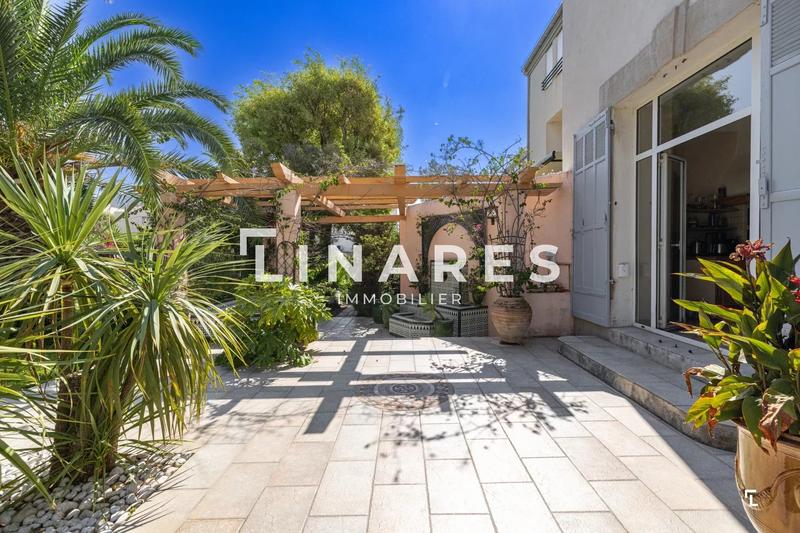 Maison chambre d'hôtes - 360 m² - 8 pièces