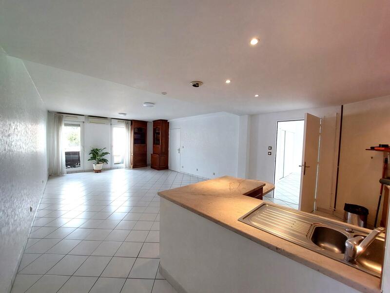 Appartement - 84 m² - 3 pièces