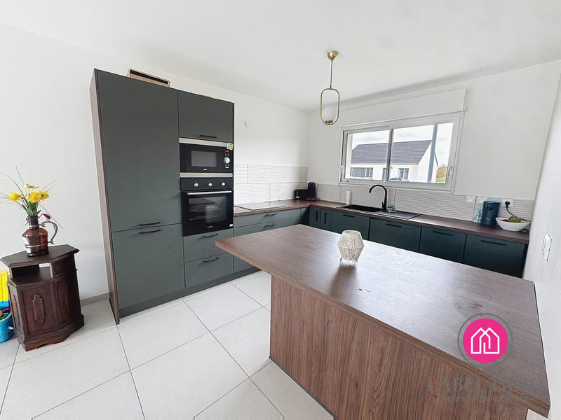 Maison - 100 m² - 5 pièces