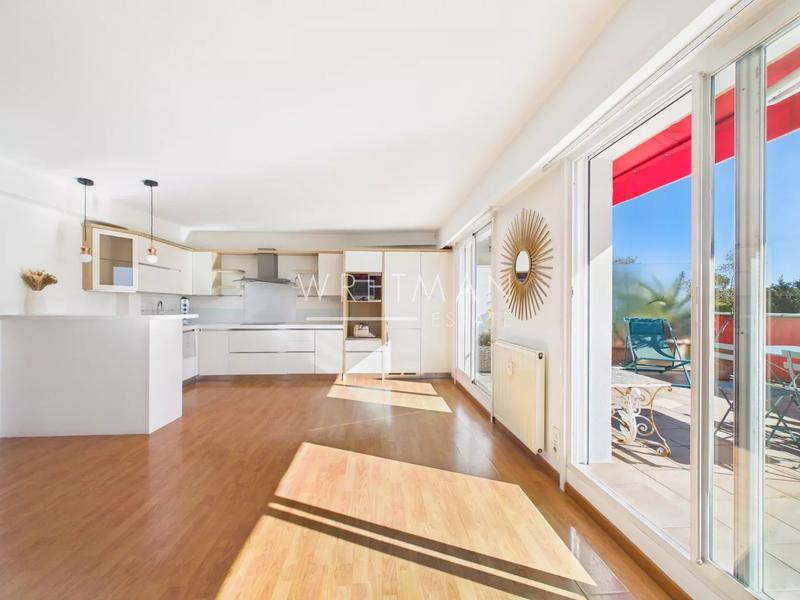 Appartement - 85 m² - 4 pièces