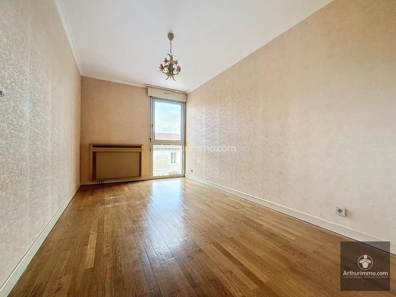 Appartement - 90 m² - 3 pièces