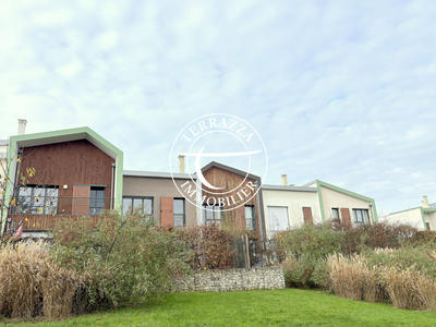 Maison - 96 m² - 5 pièces