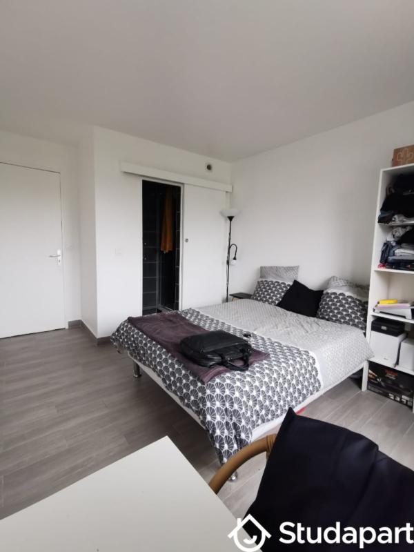 Chambre - 13 m² - 1 pièce