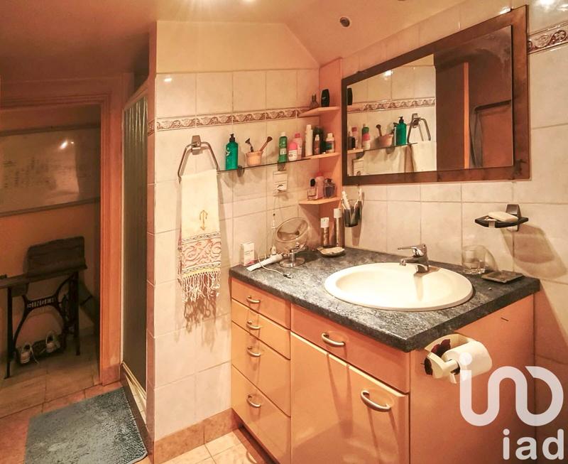 Maison - 184 m² - 9 pièces