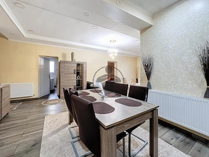 Maison - 167 m² - 7 pièces