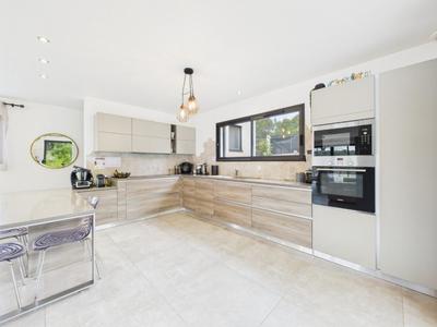 Maison - 133 m² - 5 pièces