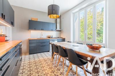 Maison - 176 m² - 7 pièces