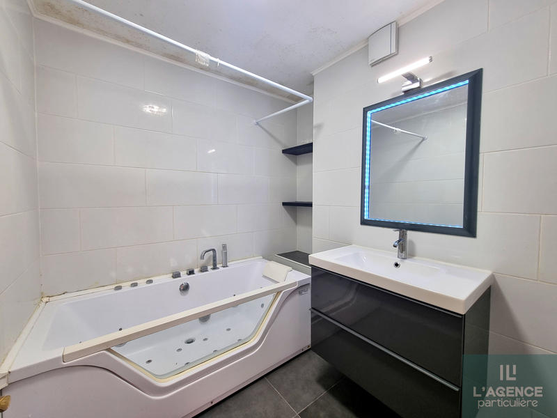 Appartement - 90 m² - 5 pièces