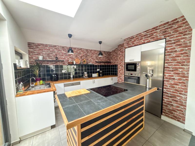 Maison - 140 m² - 4 pièces